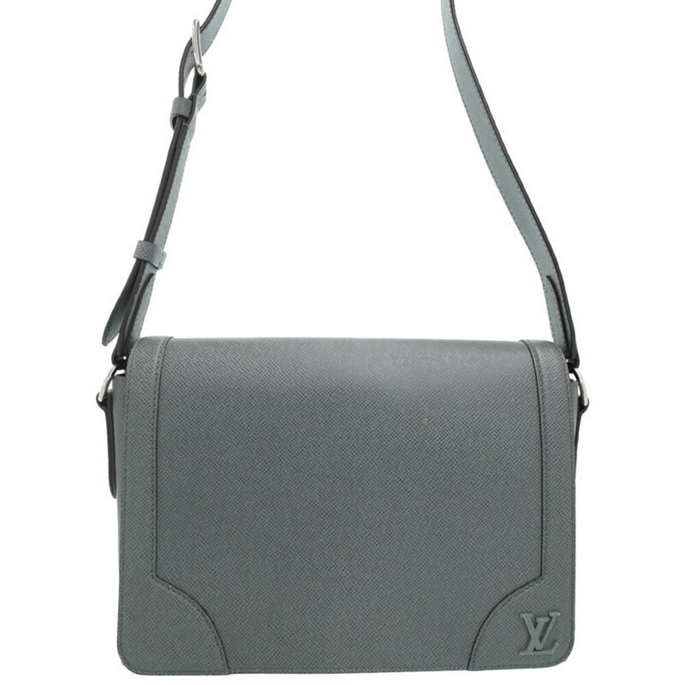 Louis Vuitton Taiga Flap Messenger Bag Shoulder